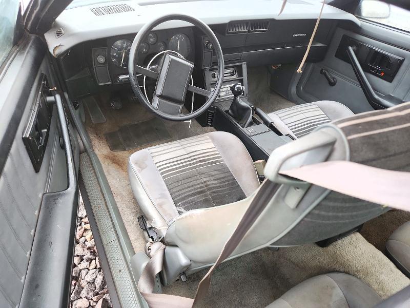 Снимка 8 от търг – 1985 CHEVROLET CAMARO с VIN 1G1FP87S7FL488536