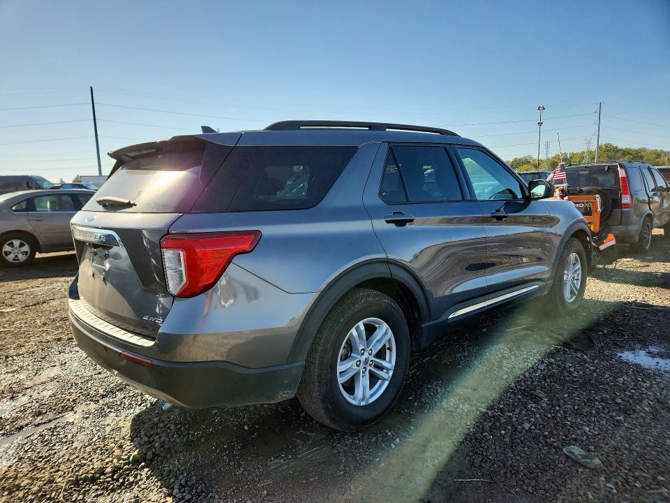 Photo 3 from auction – 2021 FORD EXPLORER with VIN 1FMSK8DH3MGB14567