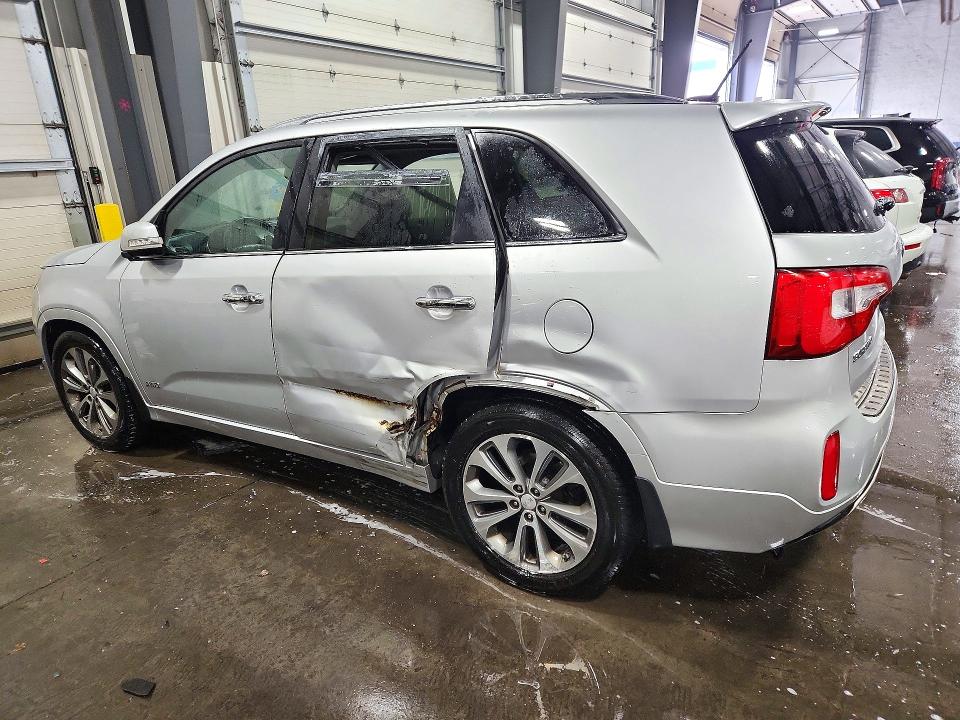 صورة رقم 2 من المزاد - 2015 KIA SORENTO مع VIN 5XYKWDA77FG569005