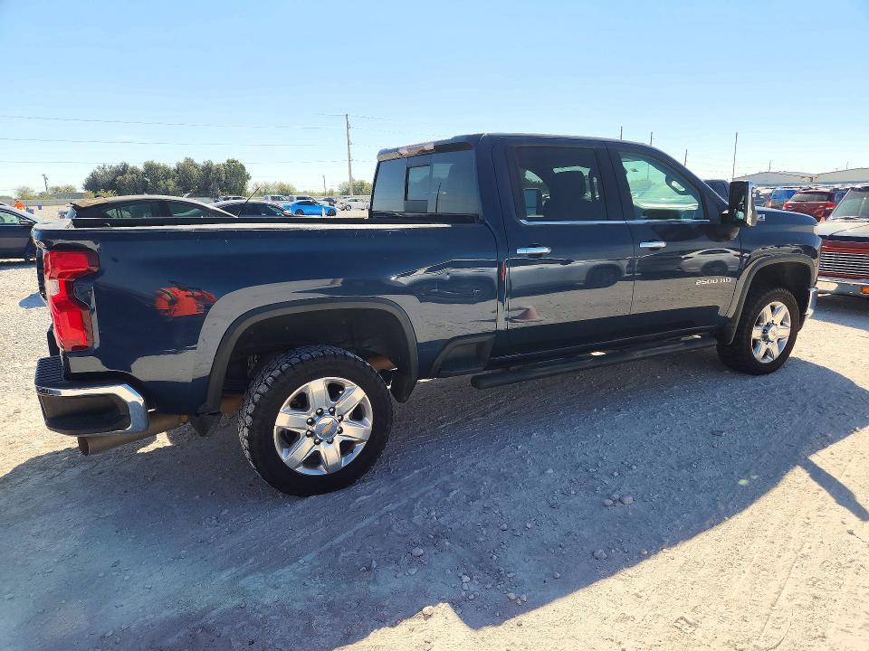 Photo 3 from auction – 2022 CHEVROLET SILVERADO with VIN 1GC4YPEY7NF361277