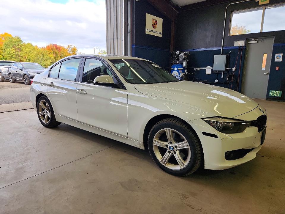 Снимка 4 от търг – 2013 BMW 328 с VIN WBA3B5G5XDNS03277