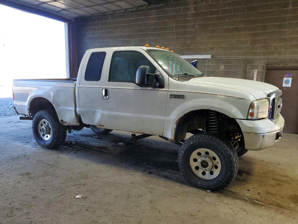 Снимка 4 от търг – 2006 FORD F250 с VIN 1FTSX21526EC47297