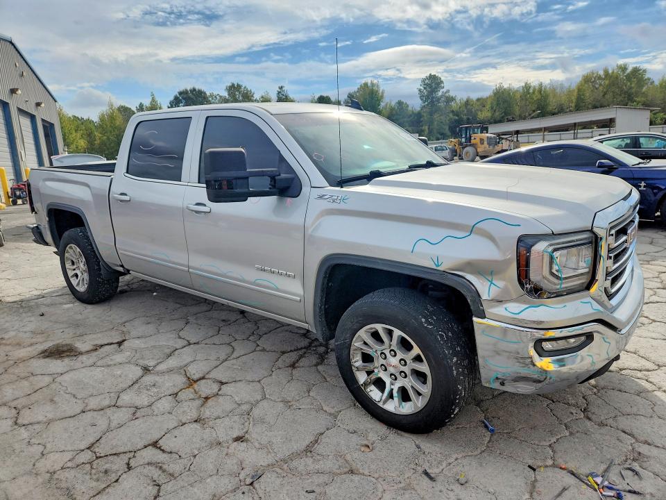 Zdjęcie 4 z aukcji – 2018 GMC SIERRA z VIN 3GTU2MEC9JG359639