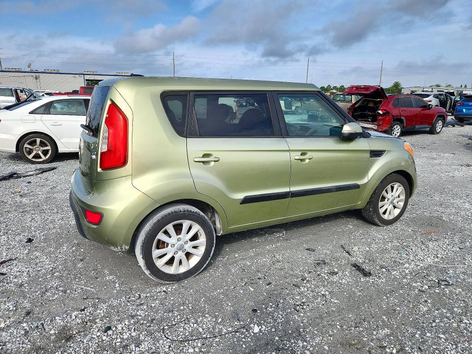 Foto 3 de la subasta – 2013 KIA SOUL con VIN KNDJT2A62D7598437