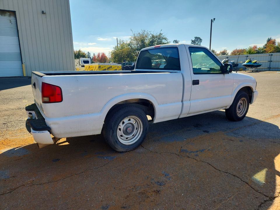 Photo 3 from auction – 2003 GMC SONOMA with VIN 1GTCS14X438266955