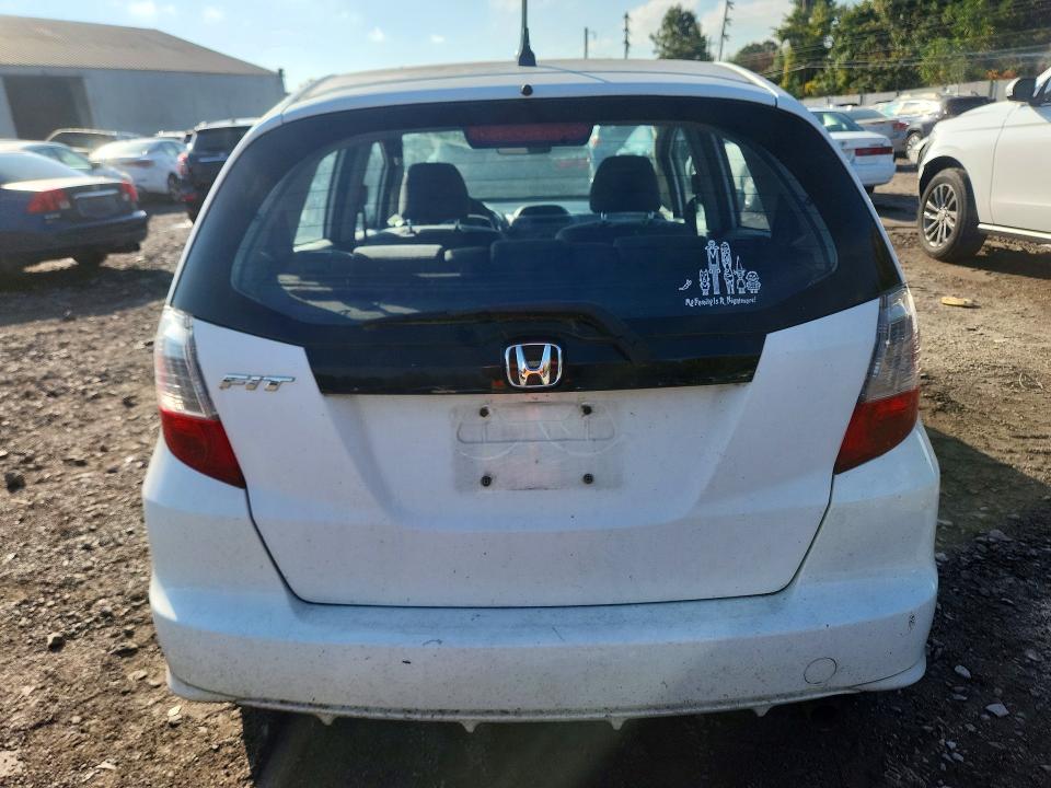 Снимка 6 от търг – 2013 HONDA FIT с VIN JHMGE8H35DC080413