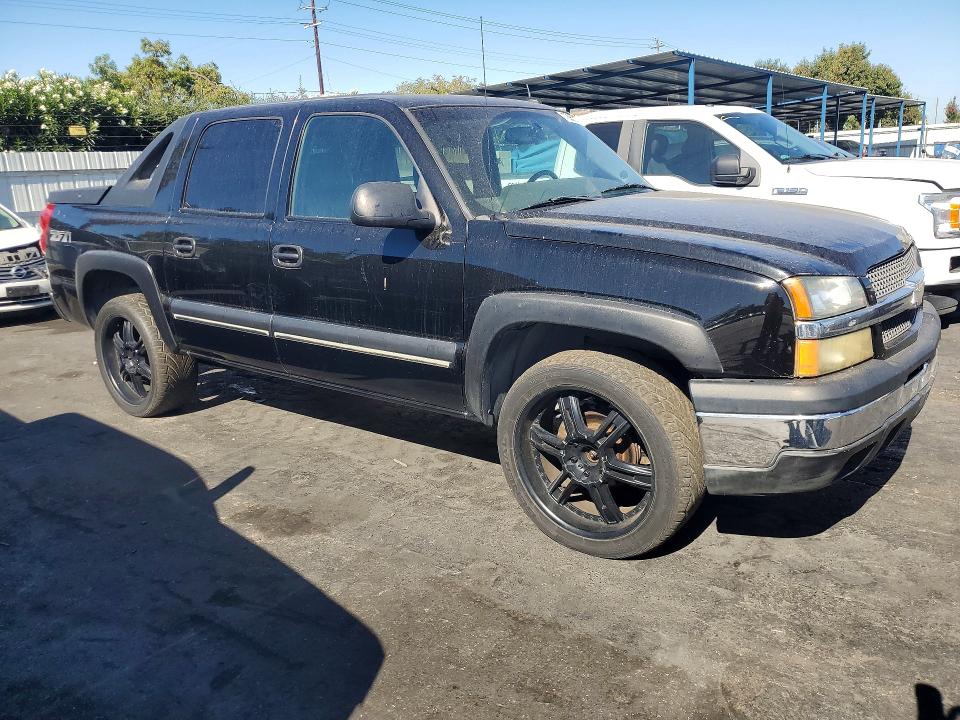 Photo 4 from auction – 2004 CHEVROLET AVALANCHE with VIN 3GNEK12T14G172804