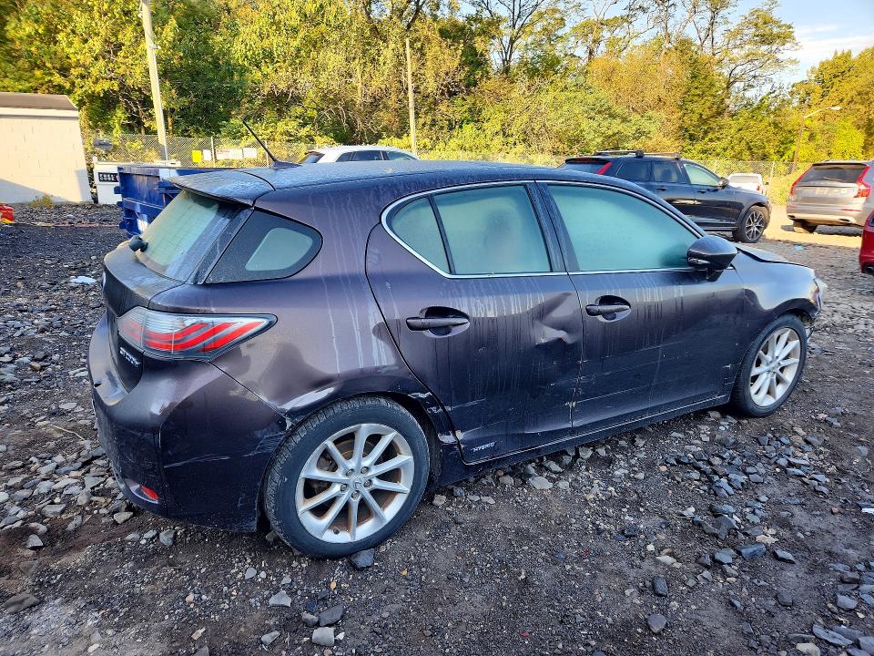 Фото 3 с аукциона – 2011 LEXUS CT с VIN JTHKD5BH9B2041424
