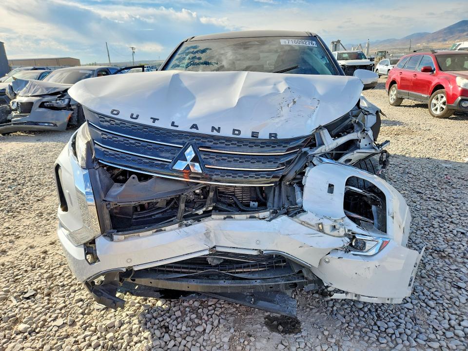 Снимка 5 от търг – 2023 MITSUBISHI OUTLANDER с VIN JA4T5UA99PZ054710