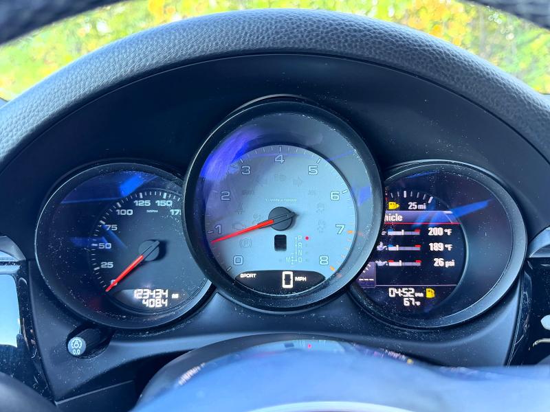 Photo 14 from auction – 2015 PORSCHE MACAN with VIN WP1AB2A52FLB50430