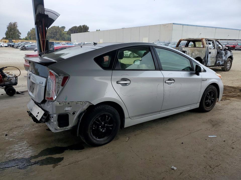 Foto 3 de la subasta – 2012 TOYOTA PRIUS con VIN JTDKN3DUXC1544707