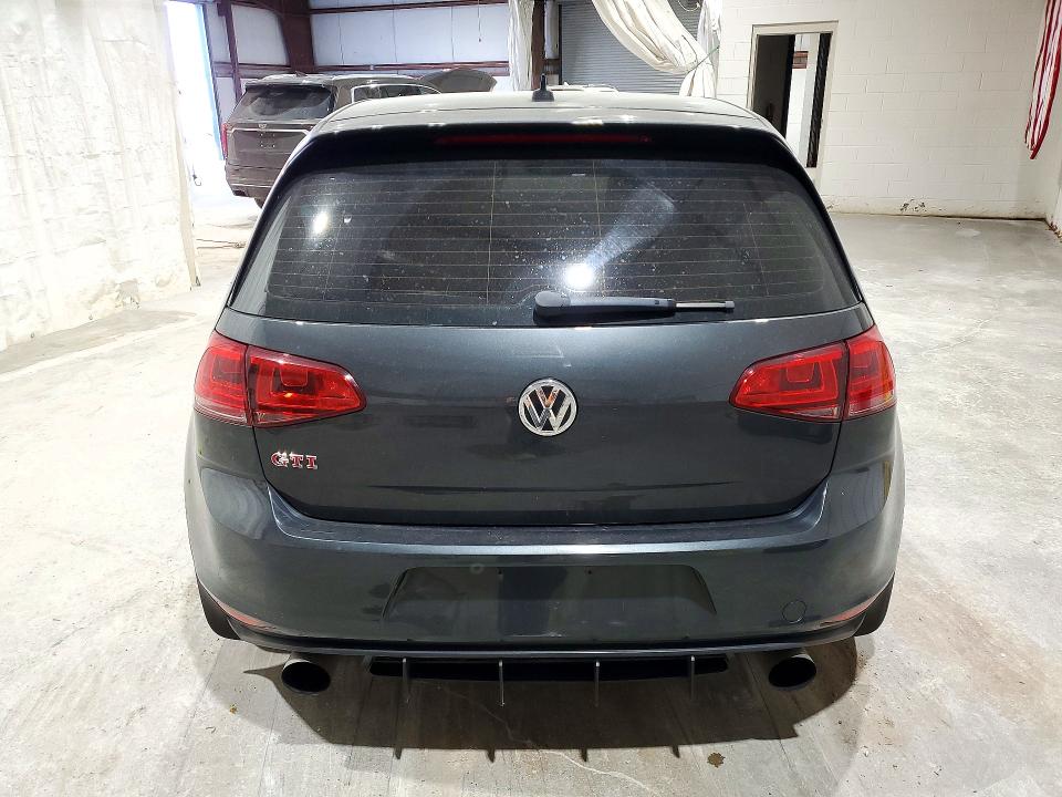 Снимка 6 от търг – 2017 VOLKSWAGEN GTI с VIN 3VW547AU6HM026712