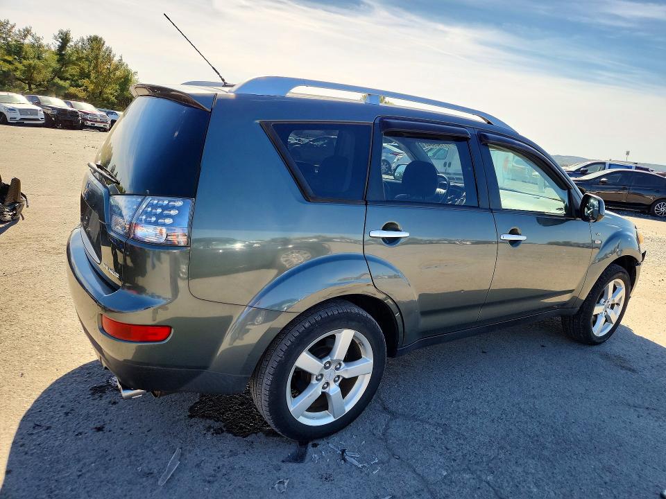 Photo 3 from auction – 2008 MITSUBISHI OUTLANDER with VIN JA4MT41X08Z013165