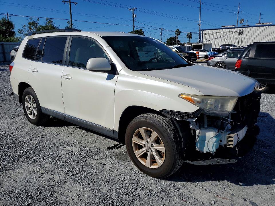 Zdjęcie 4 z aukcji – 2013 TOYOTA HIGHLANDER z VIN 5TDZA3EH3DS046297