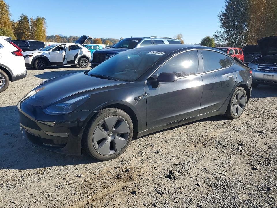 TESLA MDL 3 2022 с VIN 5YJ3E1EB1NF270605 - Снимка от търг