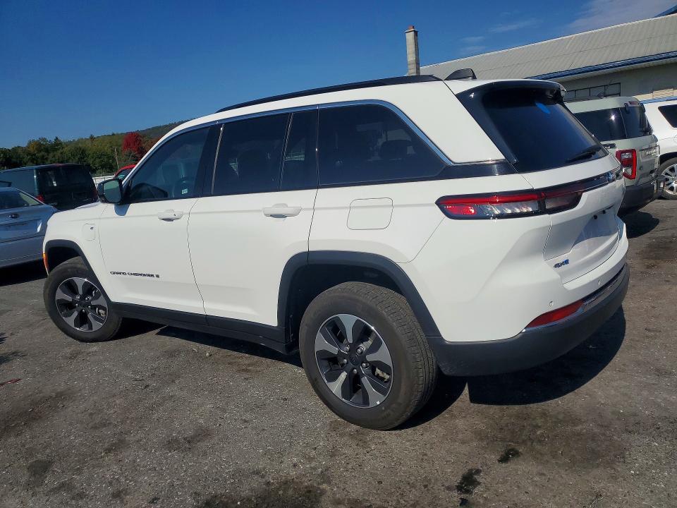 Снимка 2 от търг – 2024 JEEP GRAND CHEROKEE с VIN 1C4RJYB65RC203224