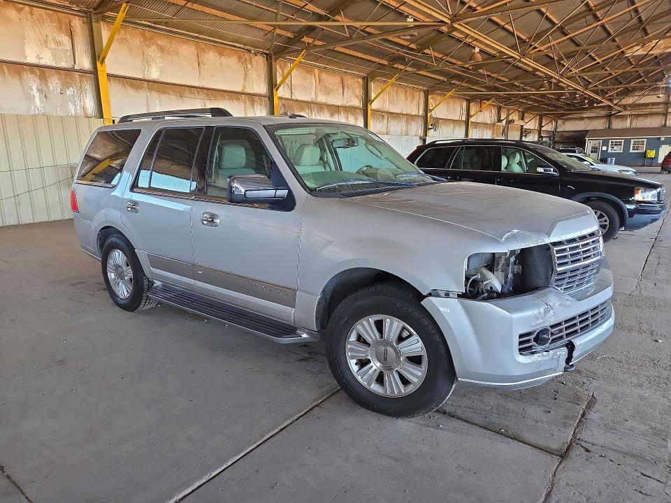 Снимка 4 от търг – 2007 LINCOLN NAVIGATOR с VIN 5LMFU27507LJ21379