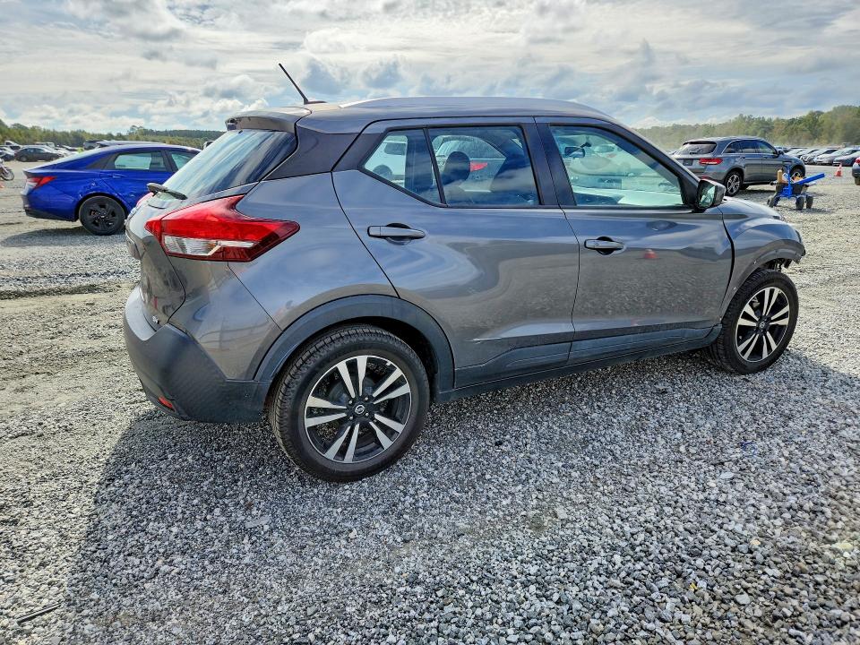 Снимка 3 от търг – 2019 NISSAN KICKS с VIN 3N1CP5CUXKL553901