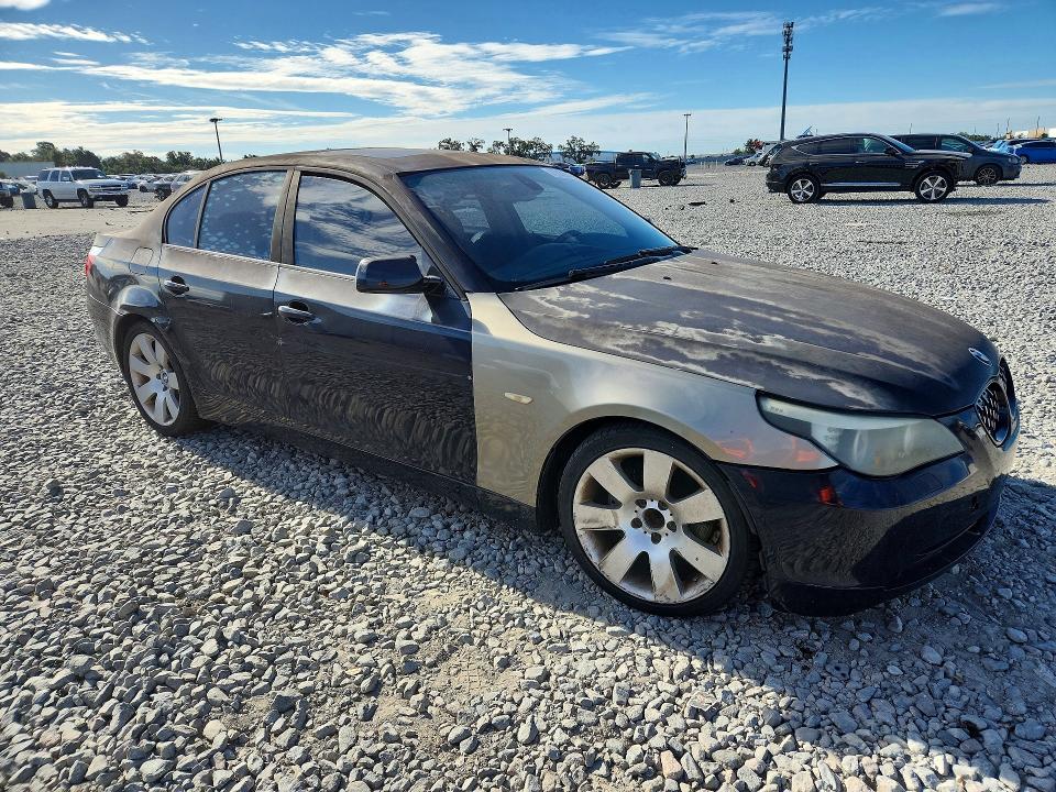 صورة رقم 4 من المزاد - 2007 BMW 530 مع VIN WBANE73507CM48803