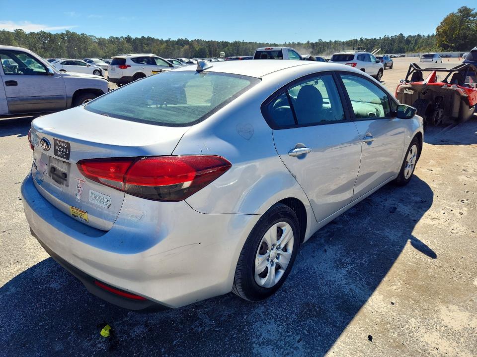 صورة رقم 3 من المزاد - 2018 KIA FORTE مع VIN 3KPFK4A75JE236594
