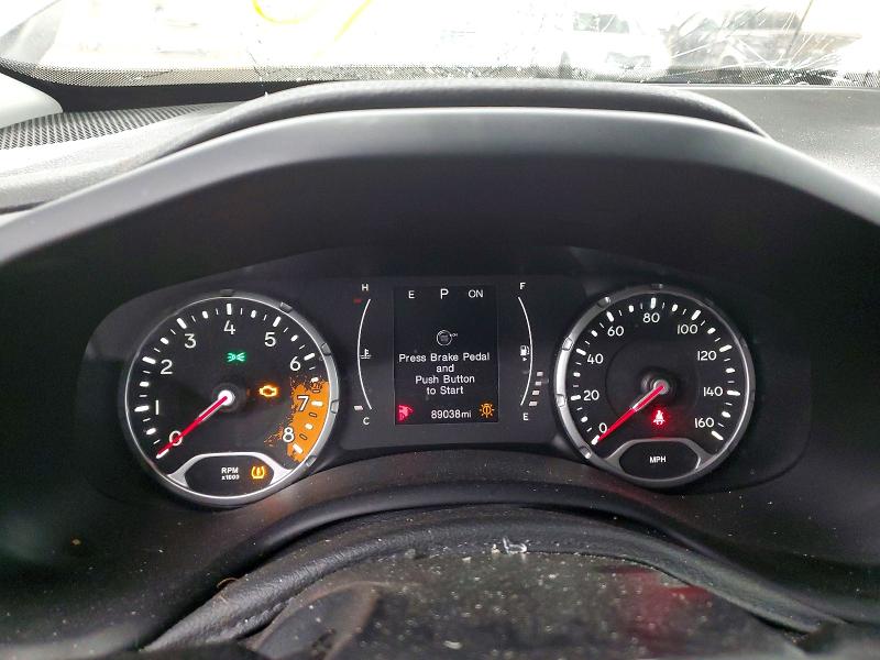 Photo 9 from auction – 2016 JEEP RENEGADE with VIN ZACCJAAT5GPE44391