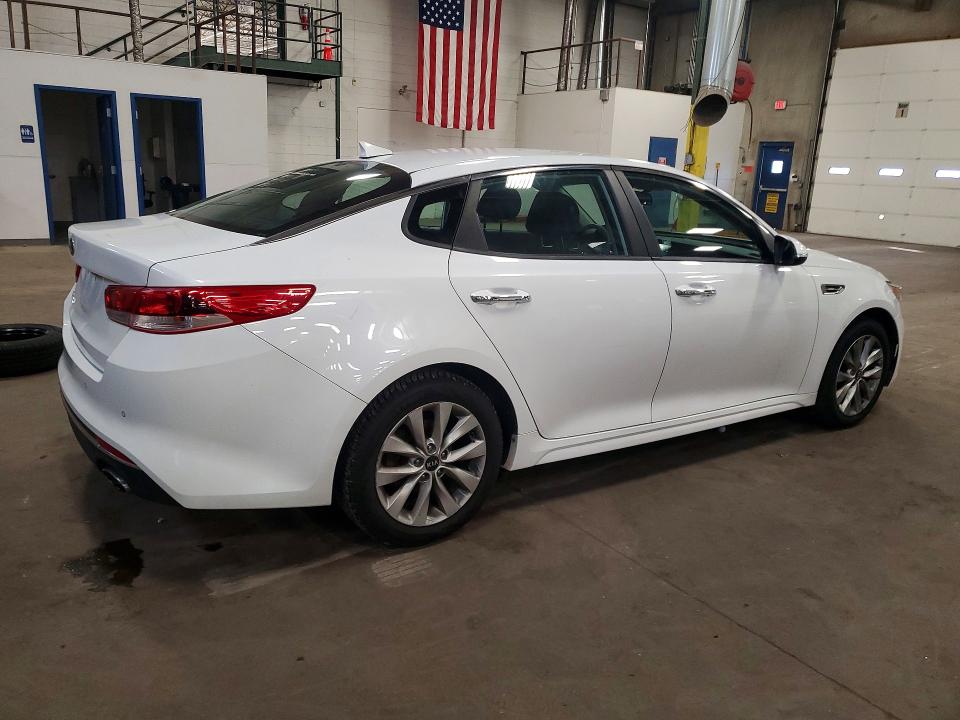 Zdjęcie 3 z aukcji – 2018 KIA OPTIMA z VIN 5XXGT4L39JG267589