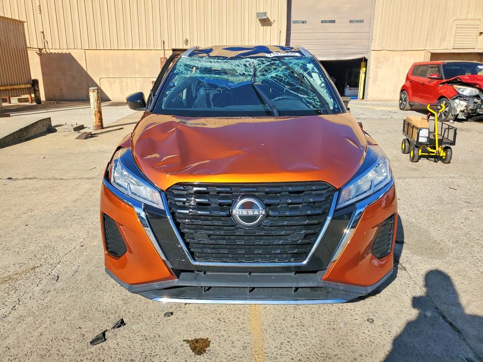 Foto 5 de la subasta – 2023 NISSAN KICKS con VIN 3N1CP5CV8PL562662