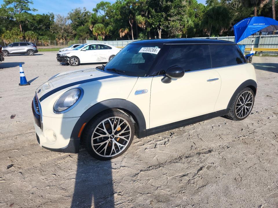 صورة رقم 1 من المزاد - 2014 MINI COOPER مع VIN WMWXM7C56ET985359