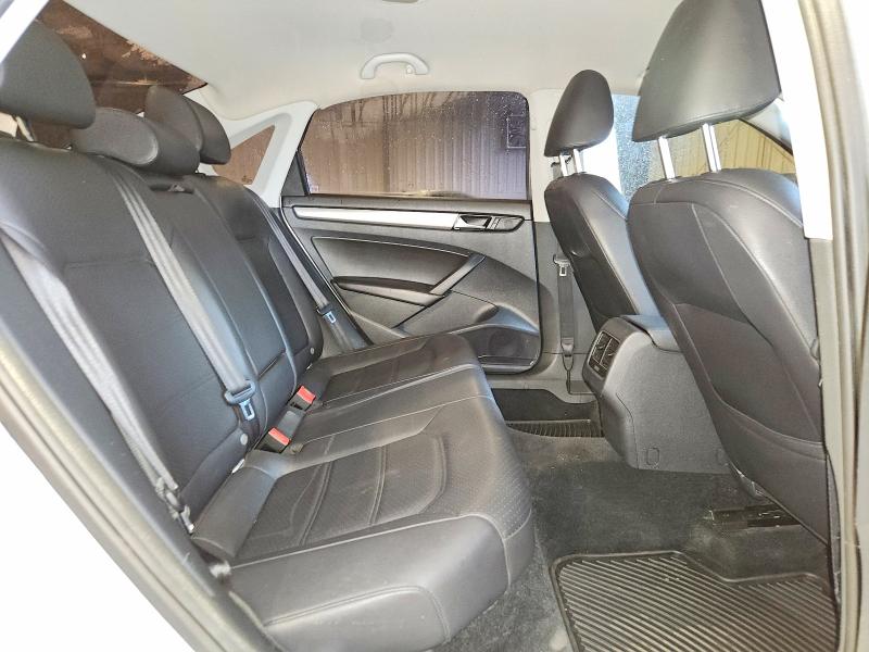 Снимка 10 от търг – 2014 VOLKSWAGEN PASSAT с VIN 1VWBT7A38EC049645