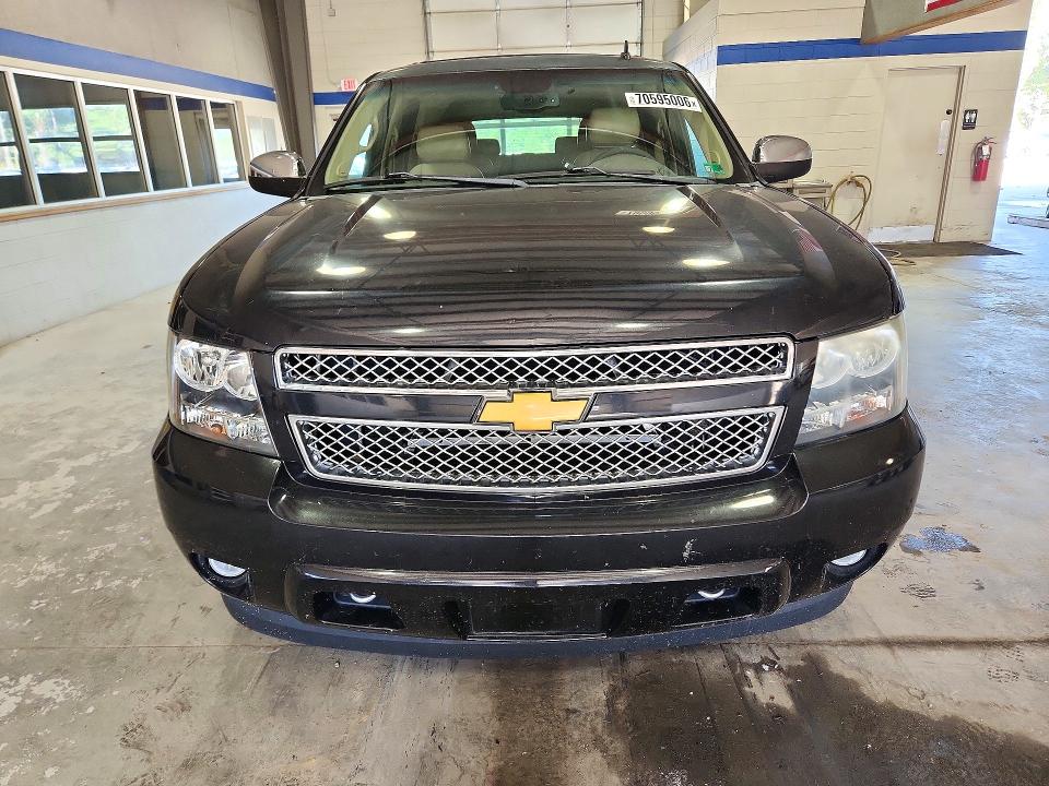 Снимка 5 от търг – 2012 CHEVROLET SUBURBAN с VIN 1GNSKKE78CR276258