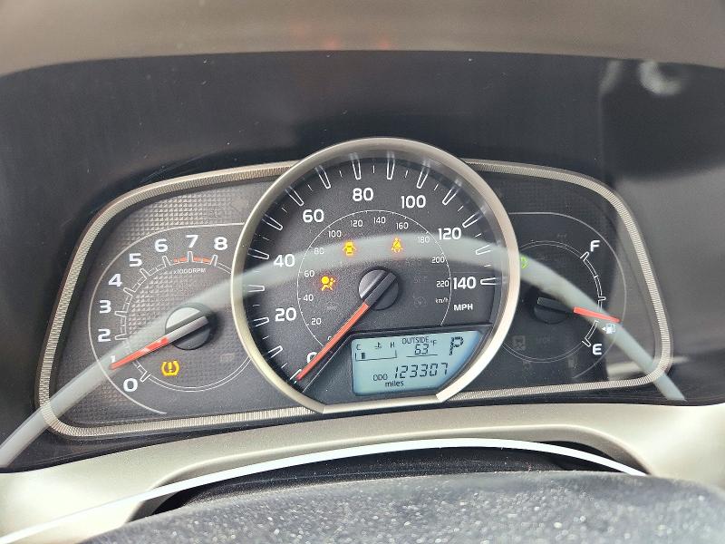 Снимка 9 от търг – 2015 TOYOTA RAV4 с VIN JTMRFREV3FD106409