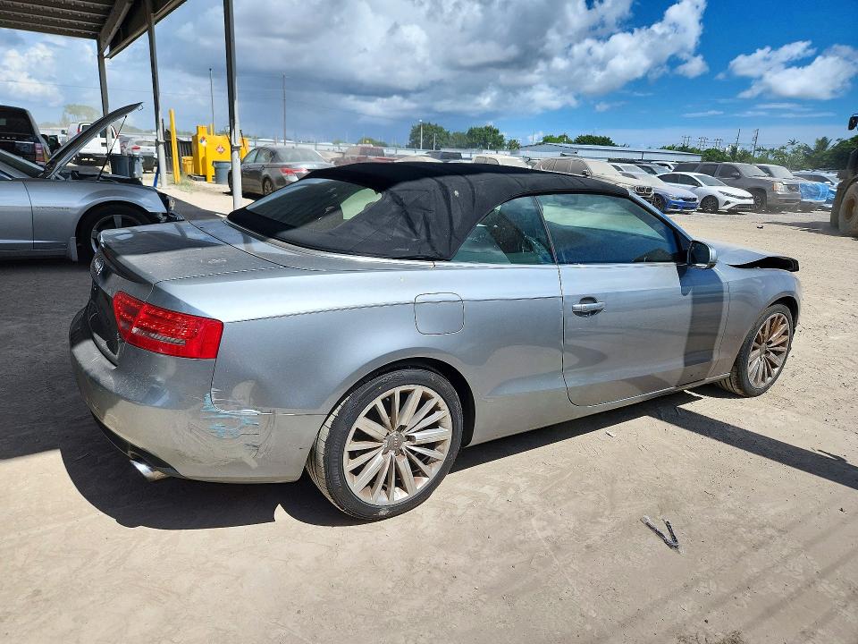 Снимка 3 от търг – 2011 AUDI A5 с VIN WAUJFAFH5BN016204