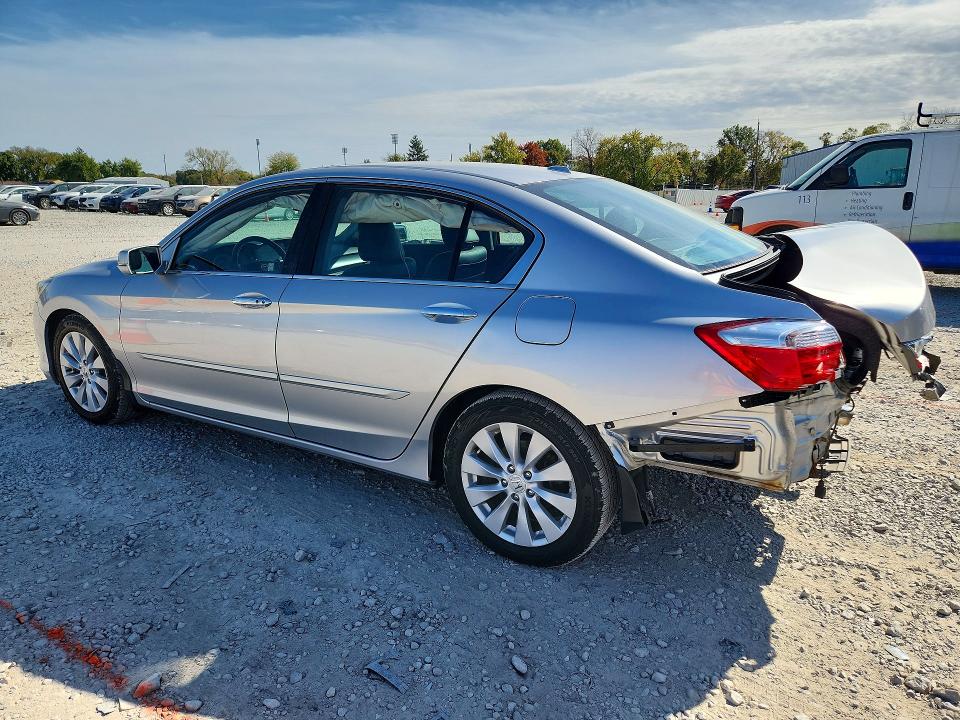 Снимка 2 от търг – 2015 HONDA ACCORD с VIN 1HGCR2F8XFA154957