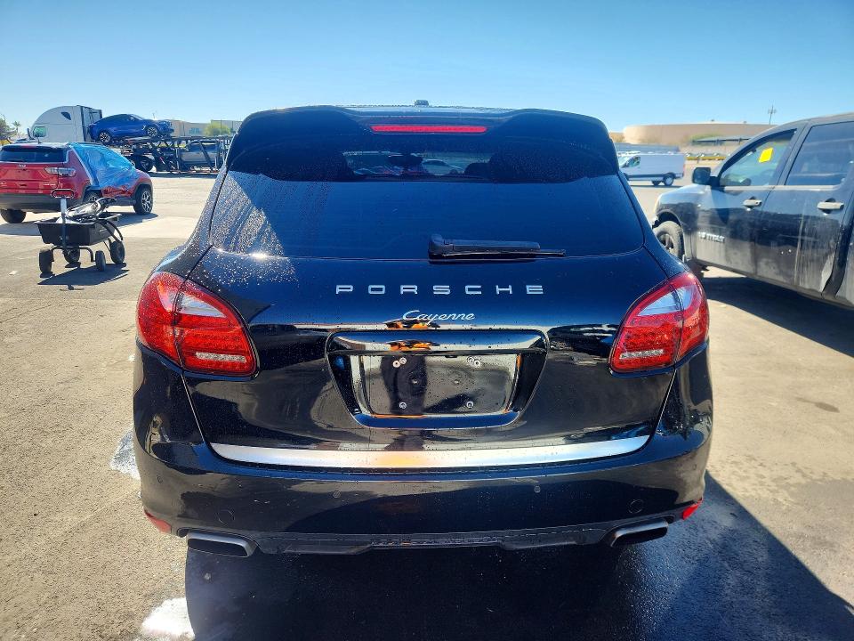 Photo 6 from auction – 2014 PORSCHE CAYENNE with VIN WP1AA2A29ELA05814