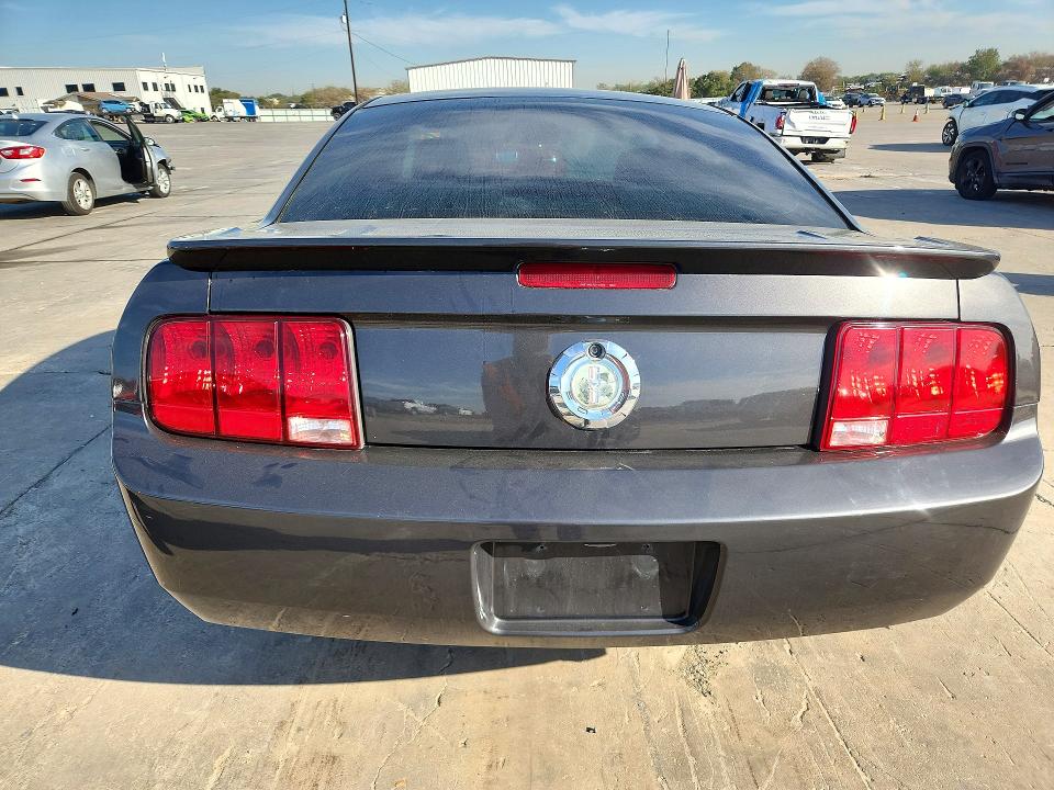 Photo 6 from auction – 2007 FORD MUSTANG with VIN 1ZVFT80N875207600