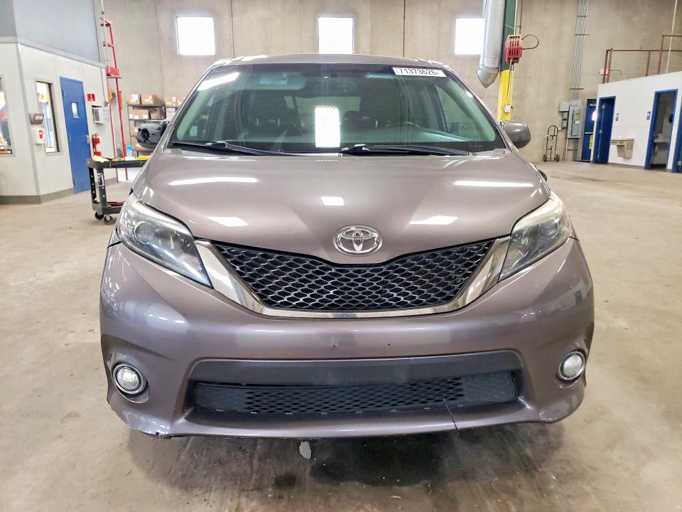 Снимка 5 от търг – 2015 TOYOTA SIENNA с VIN 5TDXK3DC8FS646679