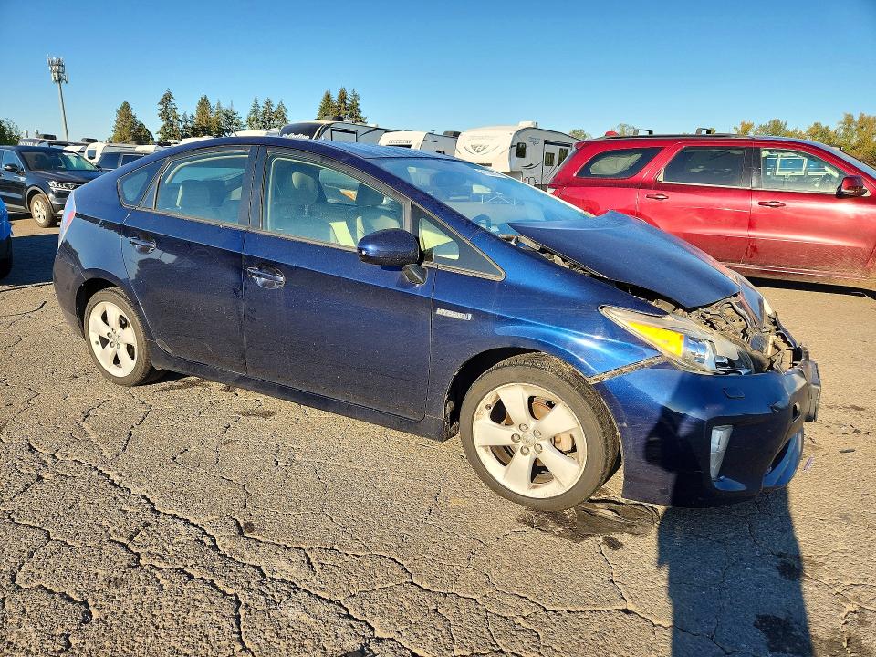 Фото 4 с аукциона – 2014 TOYOTA PRIUS с VIN JTDKN3DU5E1750729
