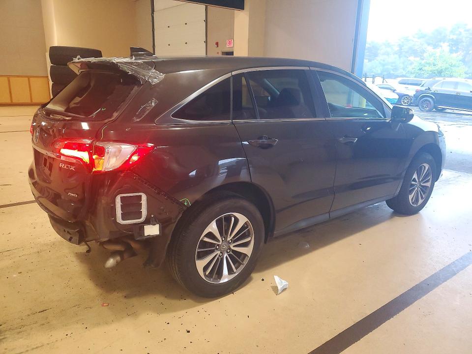 Снимка 3 от търг – 2018 ACURA RDX с VIN 5J8TB4H78JL000684