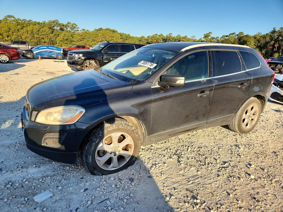 VOLVO XC60 2013 مع رقم تعريف المركبة YV4952DL3D2377969 - صورة من المزاد