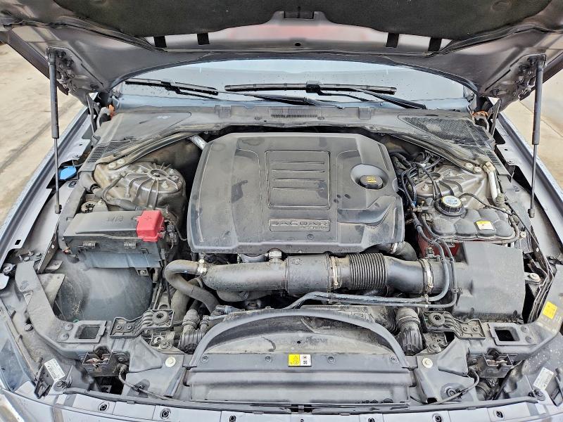 Photo 11 from auction – 2020 JAGUAR XF with VIN SAJBE4FX0LCY83978