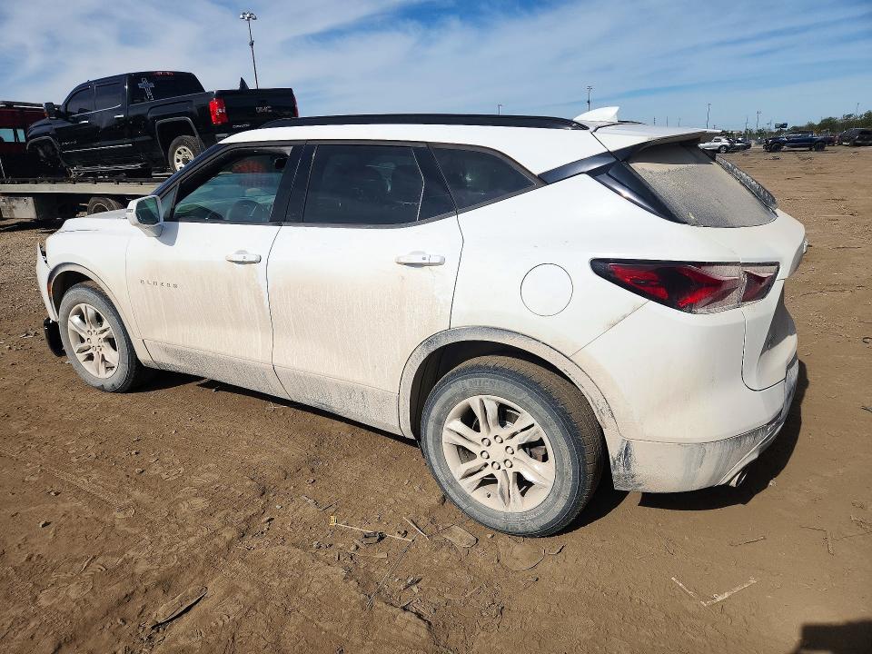 Photo 2 from auction – 2019 CHEVROLET BLAZER with VIN 3GNKBBRA3KS636019