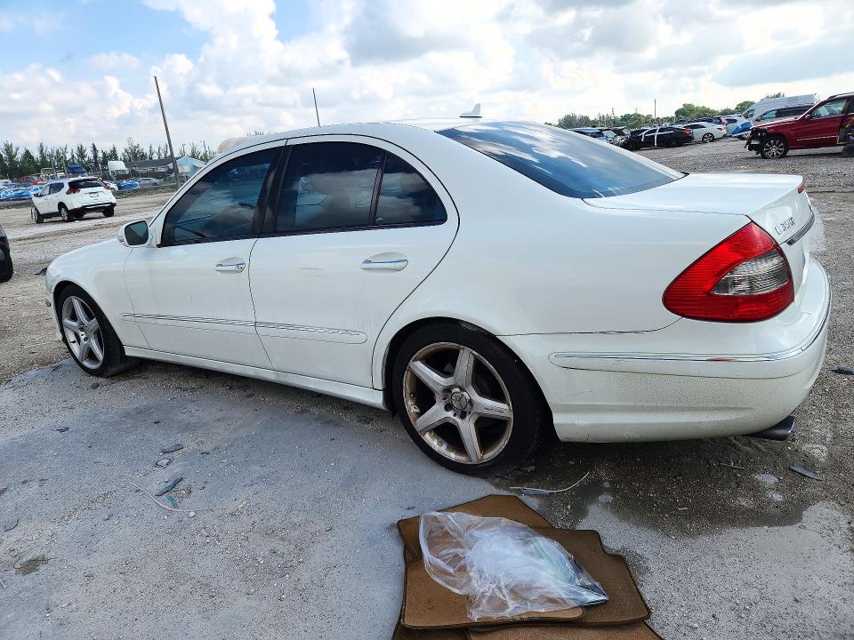 Снимка 2 от търг – 2009 MERCEDES-BENZ E с VIN WDBUF56X59B372015