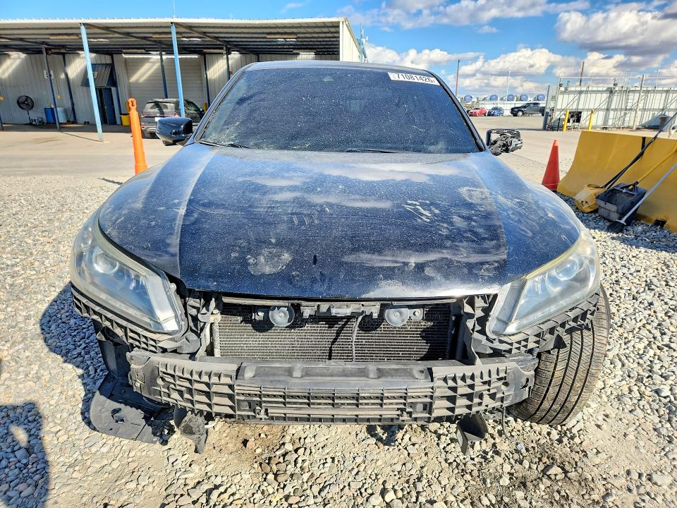 Снимка 5 от търг – 2014 HONDA ACCORD с VIN 1HGCR3F85EA026727