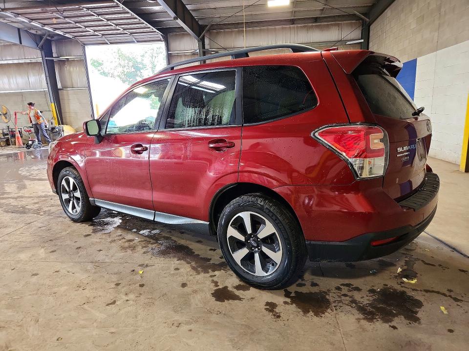 Фото 2 с аукциона – 2018 SUBARU FORESTER с VIN JF2SJAGC1JH440275