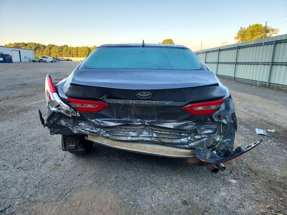 Снимка 6 от търг – 2019 TOYOTA CAMRY с VIN 4T1B11HK2KU293523