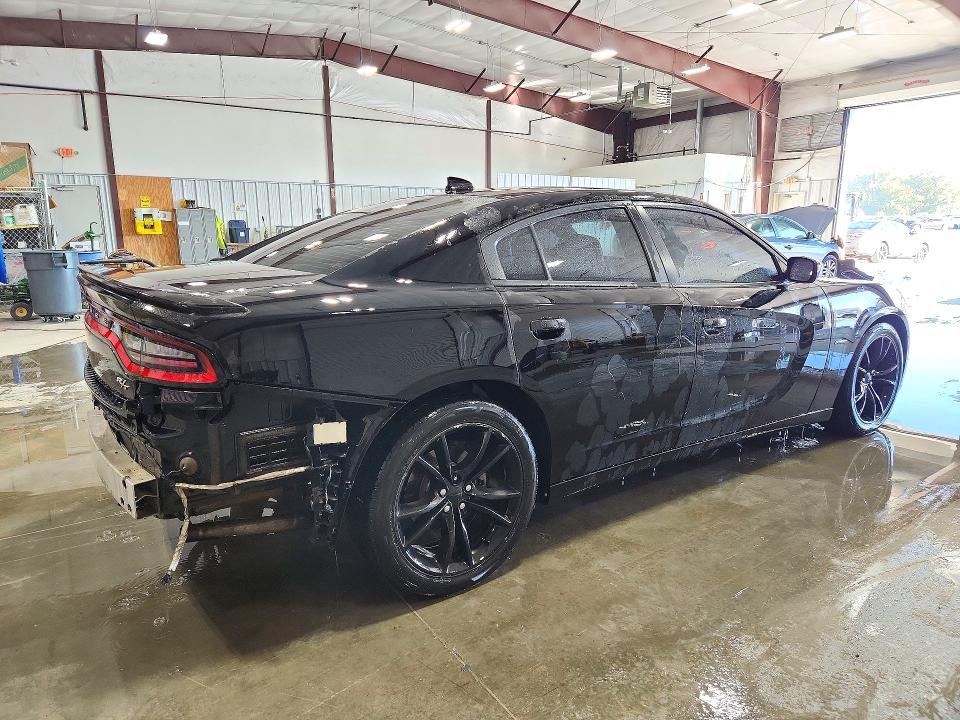 Снимка 3 от търг – 2015 DODGE CHARGER с VIN 2C3CDXCT4FH731605