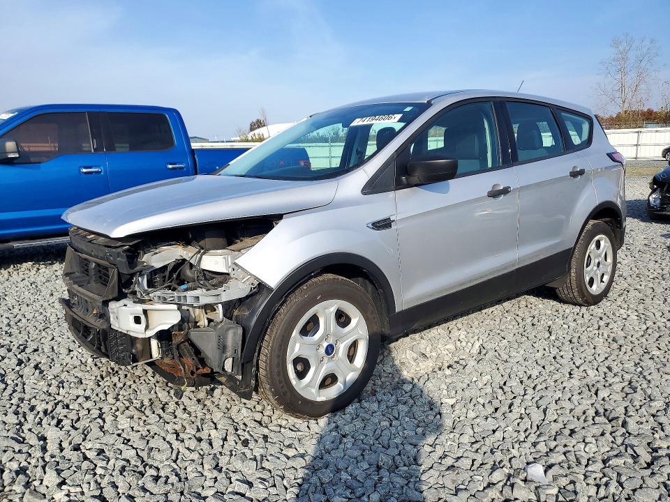 FORD ESCAPE 2018 с VIN 1FMCU0F71JUA28742 - Снимка от търг