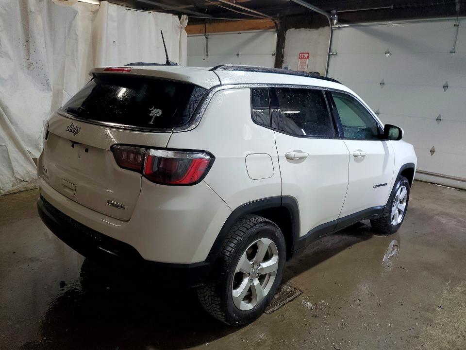 Foto 3 de la subasta – 2017 JEEP COMPASS con VIN 3C4NJDBB2HT641481