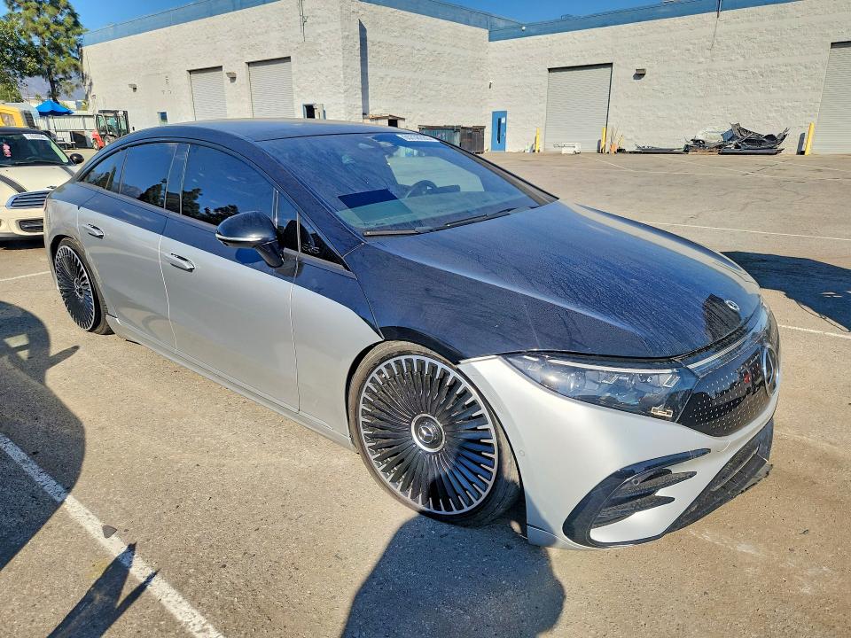 Снимка 4 от търг – 2023 MERCEDES-BENZ EQS SEDAN с VIN W1KCG2DB6PA035474