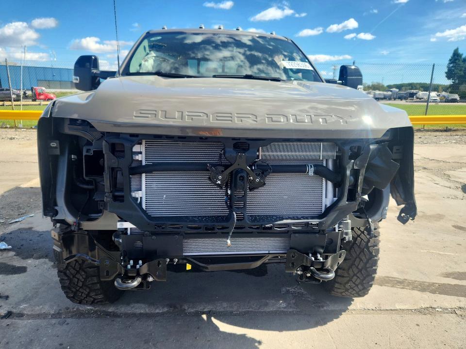 صورة رقم 5 من المزاد - 2027 FORD F250 مع VIN 1FT8W2BM5VEC00346